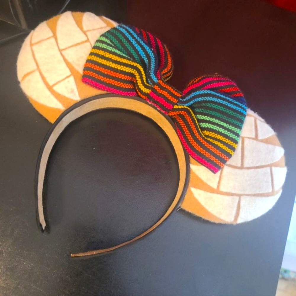 Concha Minnie Ears